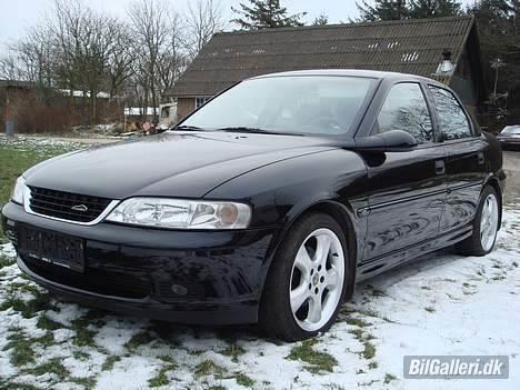 Opel Vectra B 2.5 V6 solgt billede 1