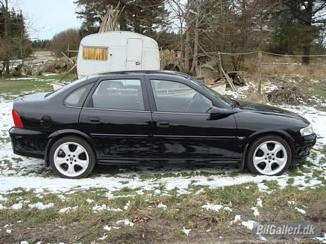 Opel Vectra B 2.5 V6 solgt billede 2