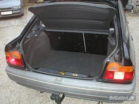 Ford Escort ( SolgT ) - jaah der er skam plads til anlæg billede 5