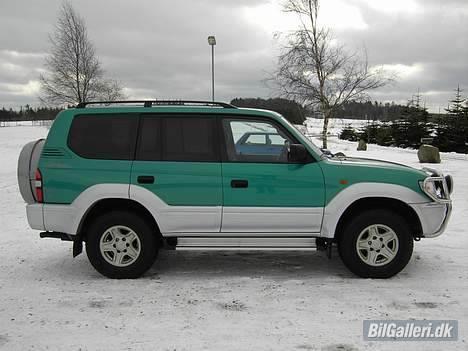 Toyota Landcruiser 3.0 TD solgt billede 16