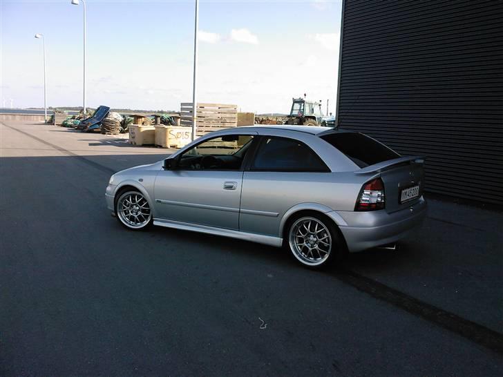 Opel Astra G sport. Solgt... - der er da sket lidt med bilen siden den blev købt... billede 1