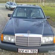 Mercedes Benz 300 D