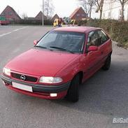 Opel Astra 1,6 GL