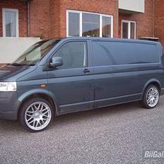 VW T5 TDI Auto 174HK 18"Alu solgt