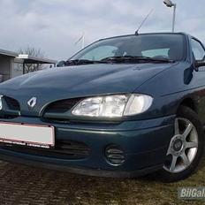 Renault Megane Coupé 2L16V  solgt
