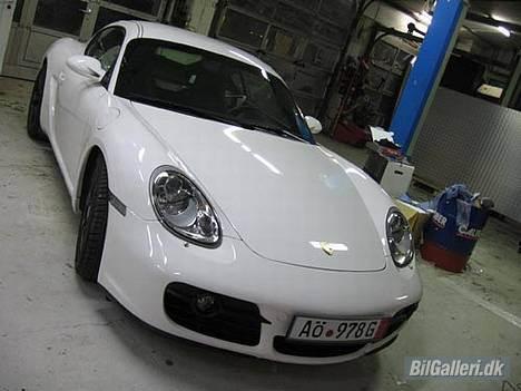 Audi A3 1,8T Ambition [Solgt] - Her er den lige ankommet til værkstedet hvor den skal gøres klar til toldsynet billede 17