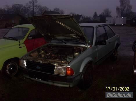 Ford Escort 1,3 Solgt billede 3