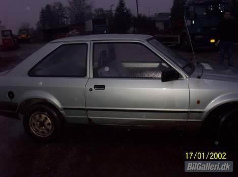 Ford Escort 1,3 Solgt billede 11