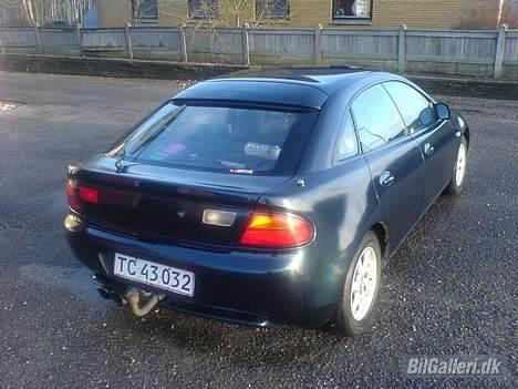 Mazda 323F BA. *SOLGT* billede 2