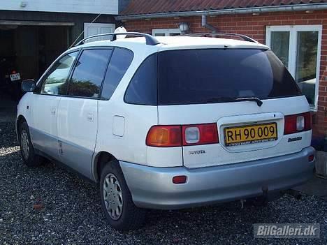 Toyota sportsvan solgt billede 3