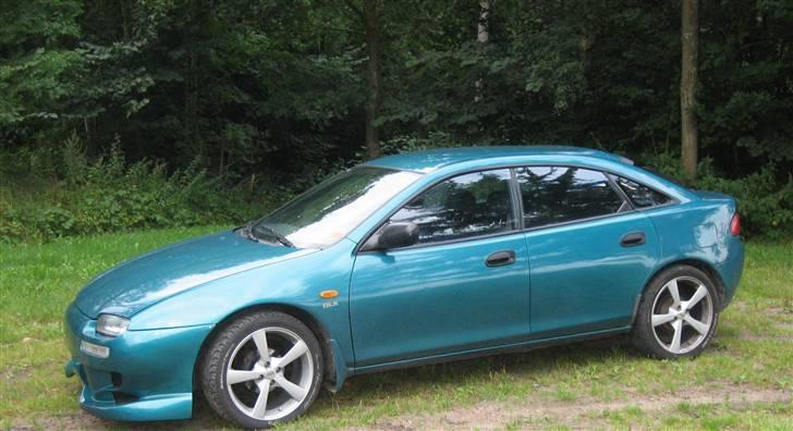 Mazda 323F BA billede 2