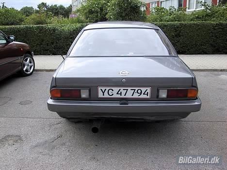 Opel Manta B - Mangler den kofanger... billede 4