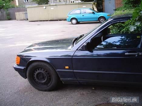 Mercedes Benz 190E billede 3