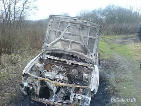 Mazda 323 SedanLX"Brændt af" billede 18