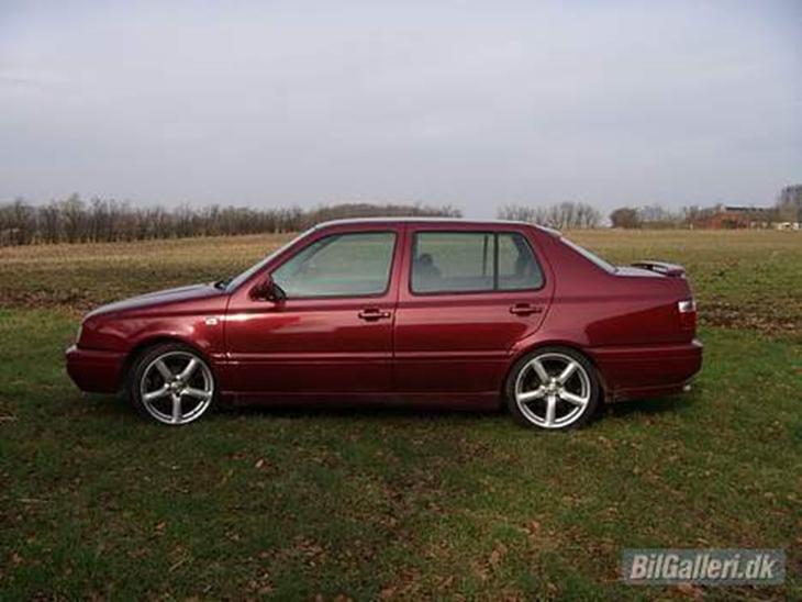 VW vento.  solgt.. billede 1