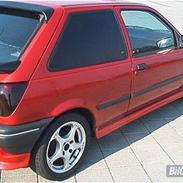 Ford fiesta 1,1 cl *SOLGT*