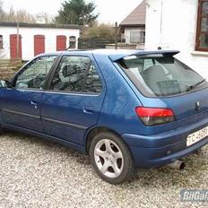 Peugeot 306 xs 1,8 (SOLGT)