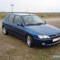 Peugeot 306 xs 1,8 (SOLGT)