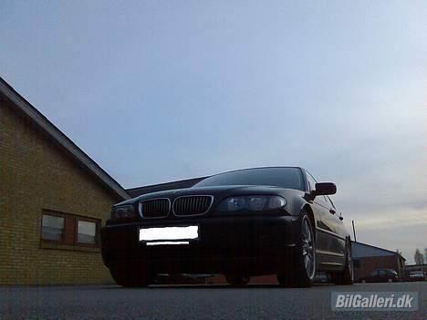 BMW 318 i billede 1