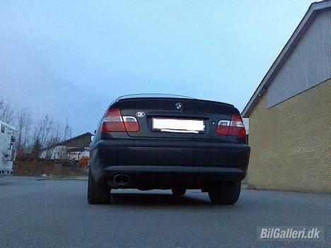 BMW 318 i billede 2