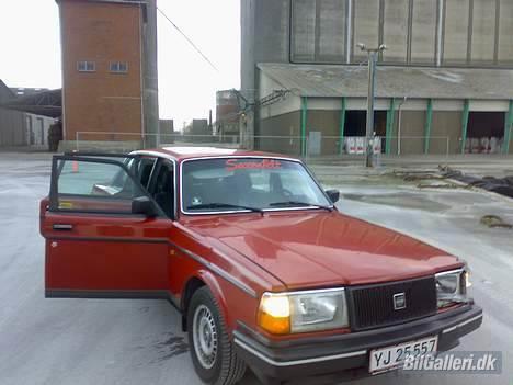 Volvo 240  billede 1