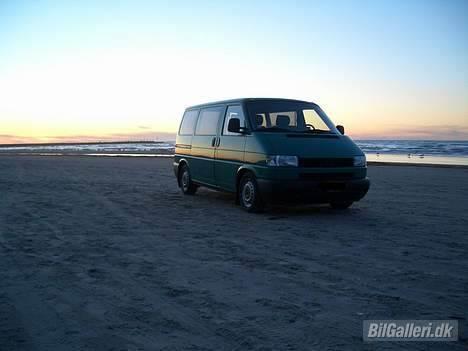 VW Transporter 2,5 TDI solgt billede 4