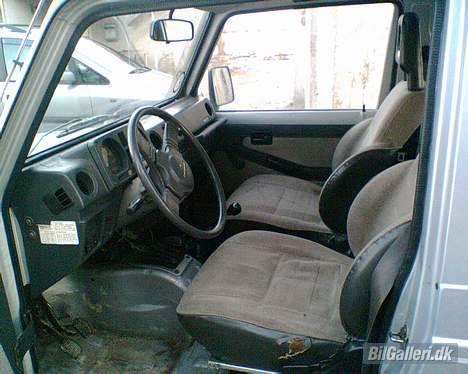 Suzuki SJ 413 High roof (SOLGT) - Styrehuset hvor de vilde heste skal tæmmes :o) billede 13
