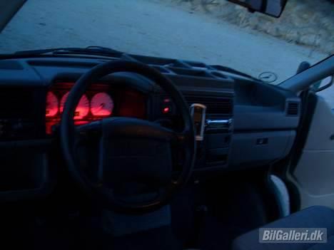 VW Transporter 2,5 TDI solgt billede 8