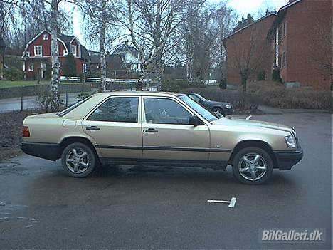 Mercedes Benz 260 E billede 2