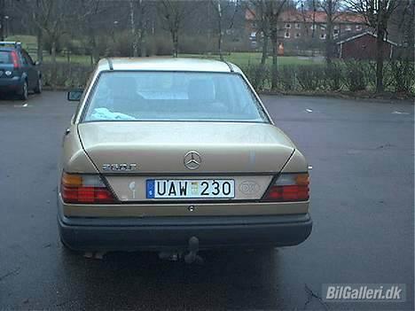 Mercedes Benz 260 E billede 3