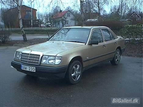 Mercedes Benz 260 E billede 4