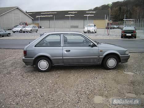 Mazda 323 Sports Special*SOLGT* billede 3