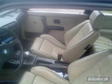 BMW 320 i  solgt billede 7