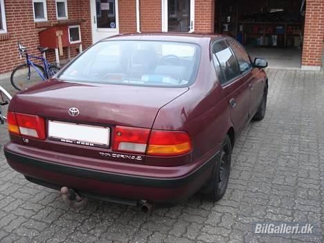 Toyota Carina E billede 6