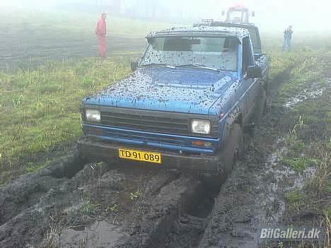 Nissan Patrol (SOLGT) - Dette billede er taget til muder træf hjemme hos mig, før bilen blev min :D billede 4