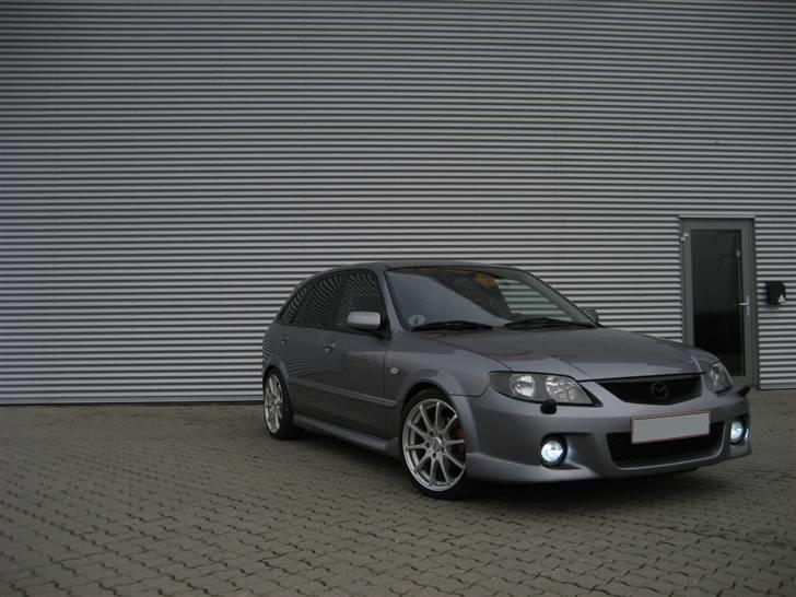 Mazda 323F 2.0 SPORTIVE - SOLGT billede 1