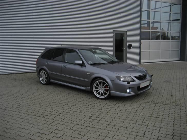 Mazda 323F 2.0 SPORTIVE - SOLGT billede 3