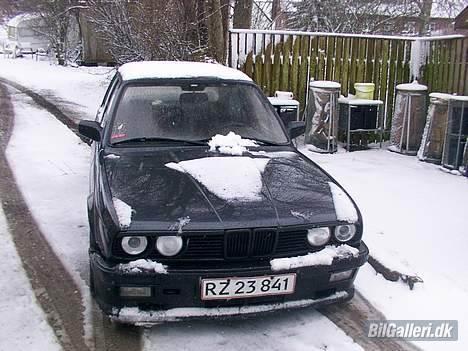 BMW 327i eta solgt billede 1