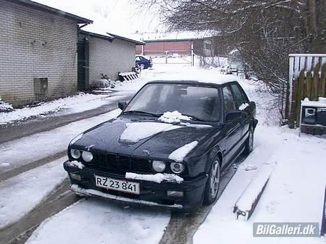 BMW 327i eta solgt billede 2