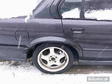 BMW 327i eta solgt billede 4