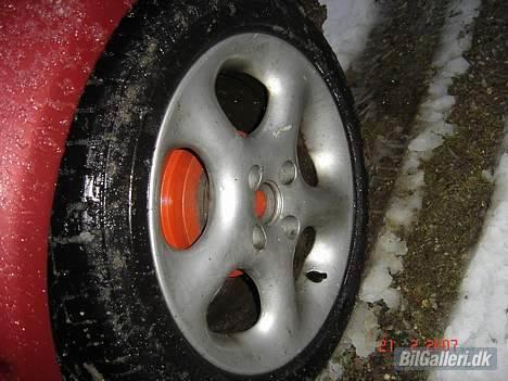 VW Golf 2 1.6CL *Solgt* - Er ikke orange, selvom det ser sådan ud.. Er faktisk en rød farve.. Er emalje maling :) billede 3