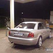 Audi A4 1.8 20V (SOLGT)