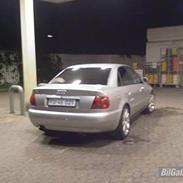 Audi A4 1.8 20V (SOLGT)