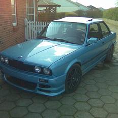 BMW E30 320 R.I.P