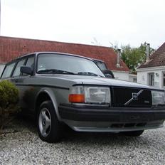 Volvo 245 Turbo (SOLGT)