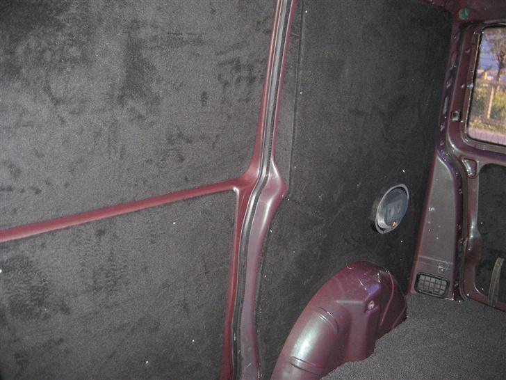 Mercedes Benz Vito 110 - Alle pladerne er lavet af en tømmer lige til min bil :-) billede 4