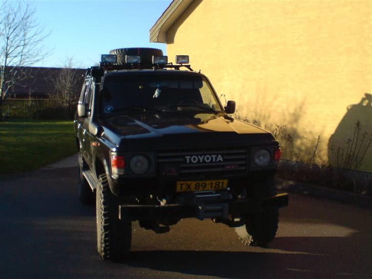 Toyota Landcruiser hj 61 billede 1