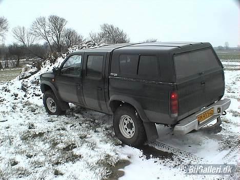 Nissan King Cab 2,4 B 4X4 (SKROT - trætkrog et must på så´n fætter billede 3