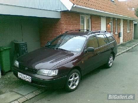Toyota Carina E St. Car - Her er min dejlige bil efter jeg har fjernet kappen i blinklyset foran. har desværre ik billed af bilen før. billede 1