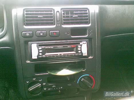 Toyota Carina E St. Car - Min grimme HU som sad i da jeg fik bilen.. skal have fikset noget car pc.. fjernet nok alt under blæserne og smider skærm og slot in drev derunder billede 6